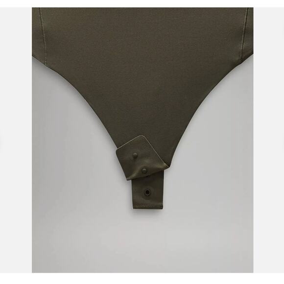 New Lululemon Size Large Ultra-Soft Nulu Square-Neck Long-Sleeve Bodysuit - Picture 2 of 9